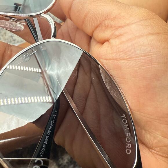 Tom Ford Zeila Cat Eye Silver Sunglasses Womens TF654 Rhodium Black main image 15